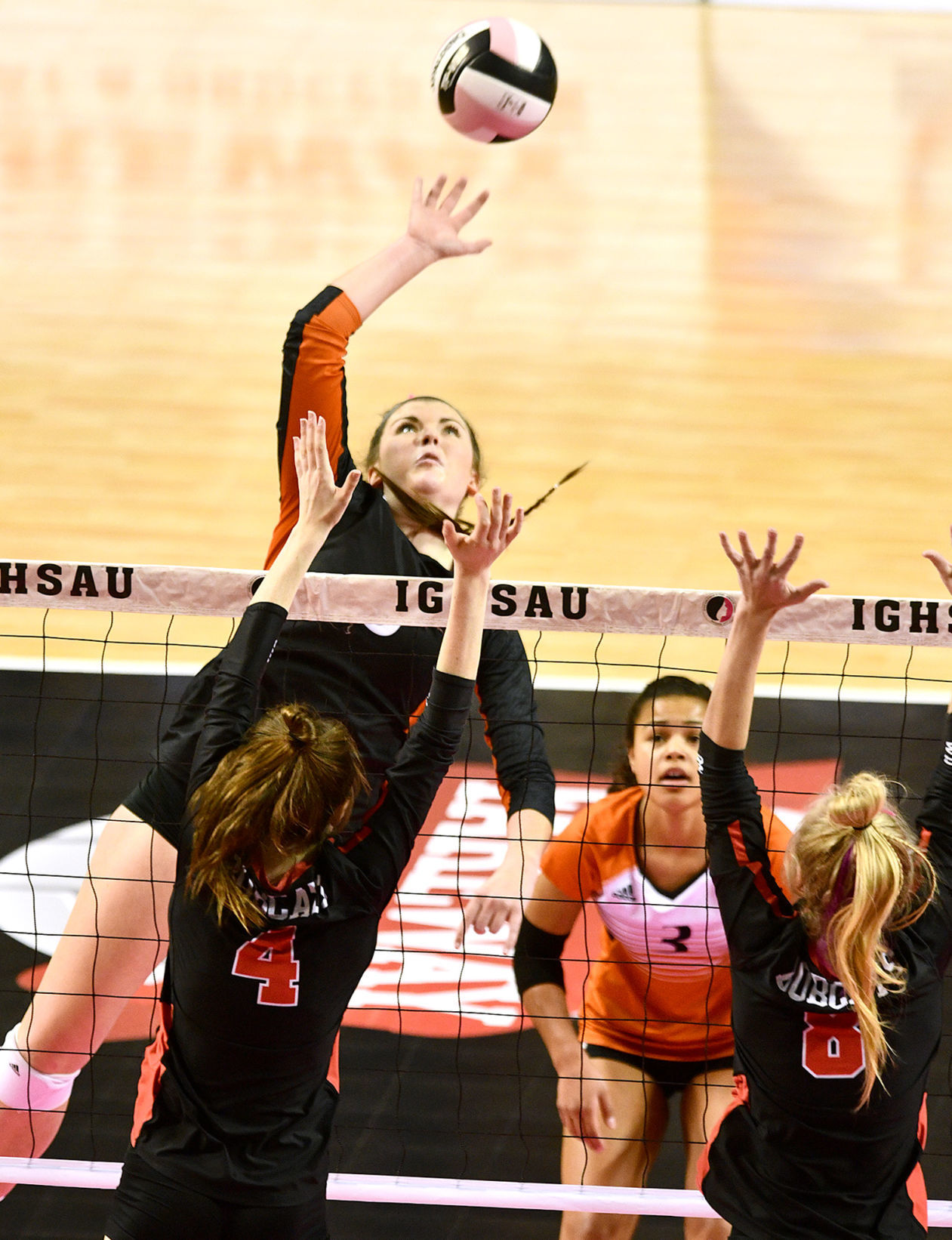 Sergeant Bluff-Luton vs Western Dubuque state volleyball